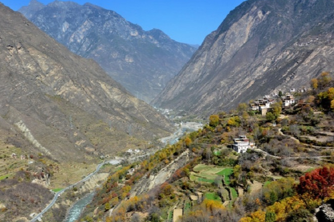 318连锁汽车旅馆色达营地