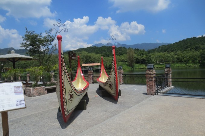 田野绿世界风情旅游小镇