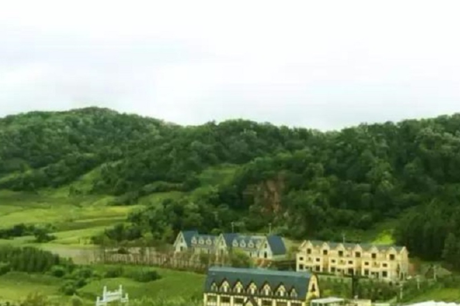 黑龙江龙鸿汽车露营地