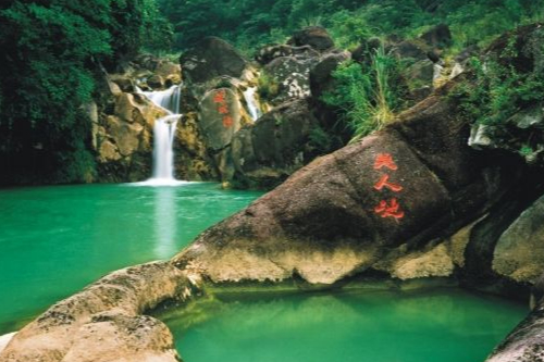京山房车露营地